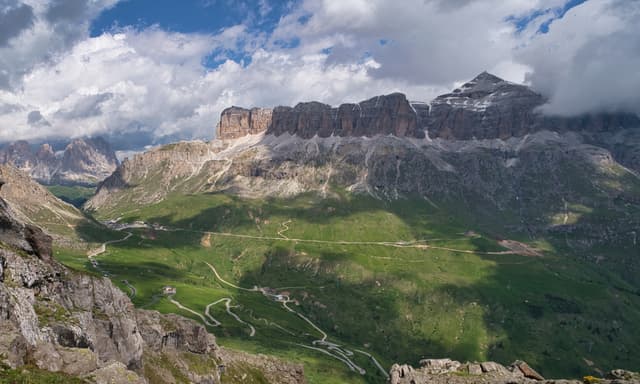 Pamoramic tour + hike in front of the Marmolada